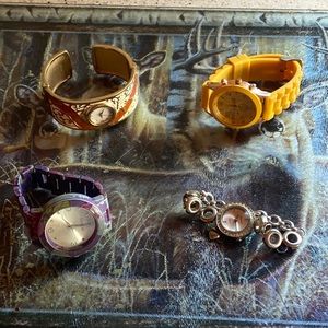 4 ladies watches